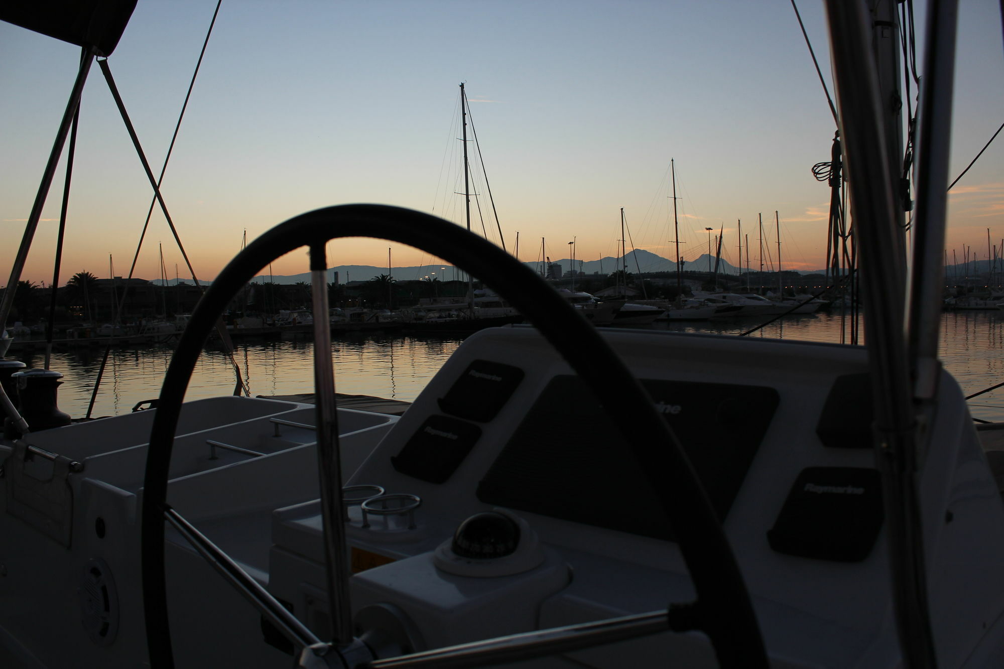 Catamarano Mauticat Hotel เปสการา ภายนอก รูปภาพ